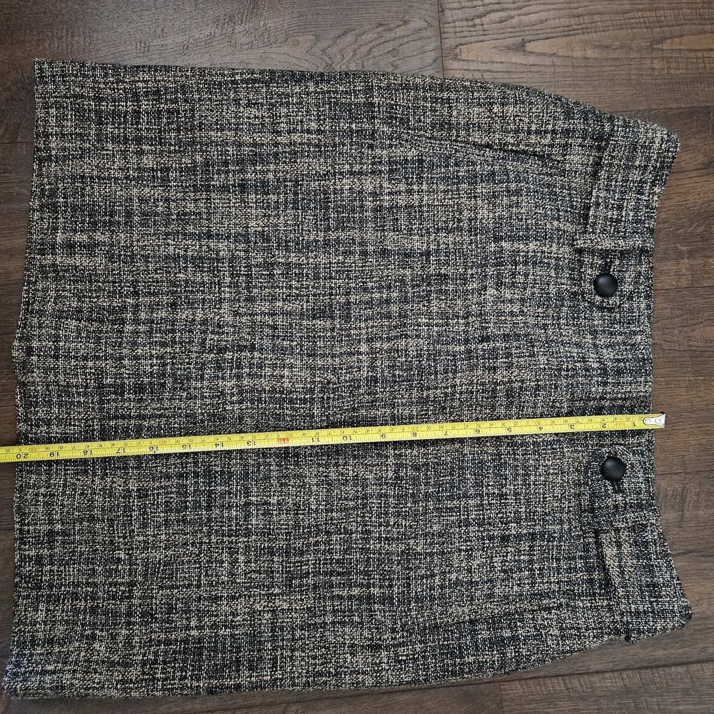 Banana Republic Black and Cream Tweed Skirt